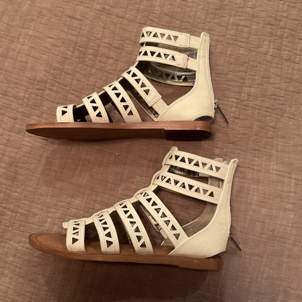 Sandals - Picture 2 of 3